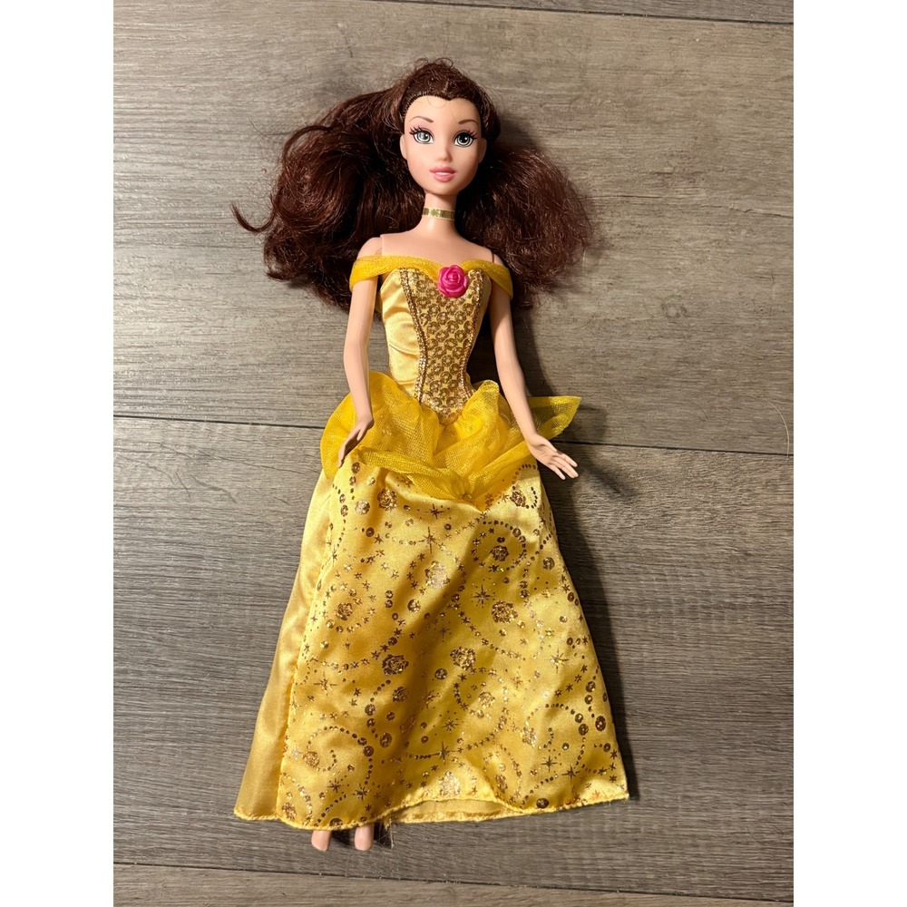 Disney Princess Belle Doll 1999 Mattel Beauty and the Beast Yellow Gown 03401